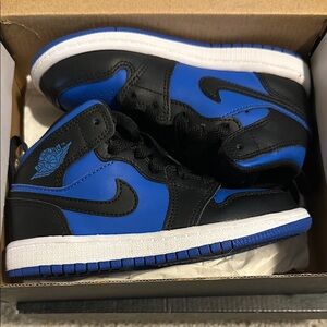 Jordan Kids Sneakers - Black and Blue